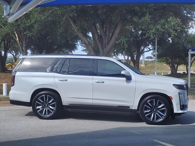 2022 Cadillac Escalade Vehicle Photo in Denton, TX 76205