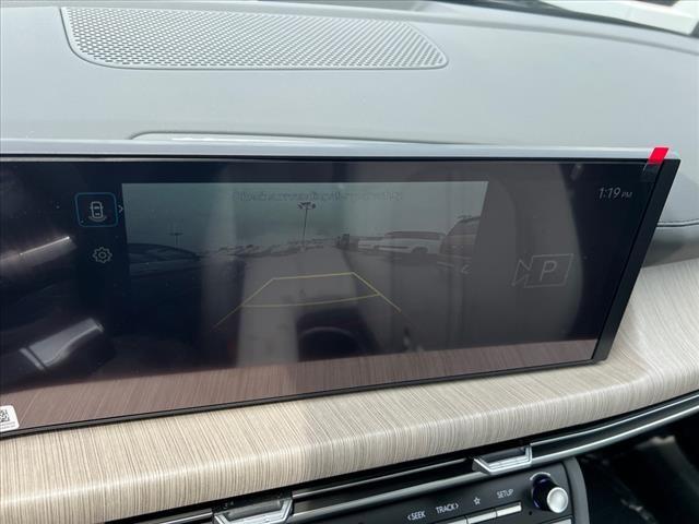 2024 Hyundai SONATA Hybrid Vehicle Photo in O'Fallon, IL 62269