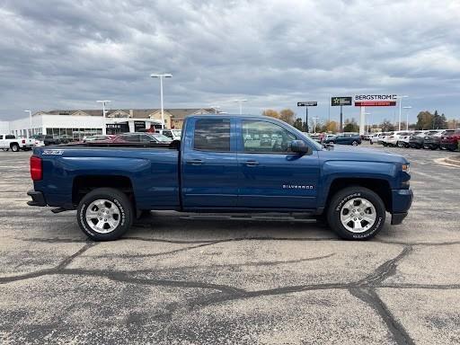 2016 Chevrolet Silverado 1500 Vehicle Photo in APPLETON, WI 54914-8833