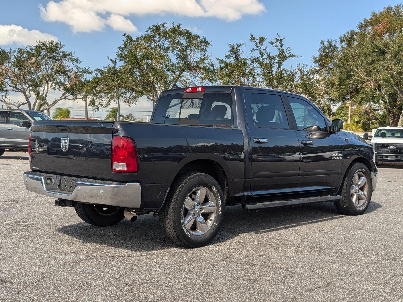 2017 Ram 1500 Vehicle Photo in St. Petersburg, FL 33713