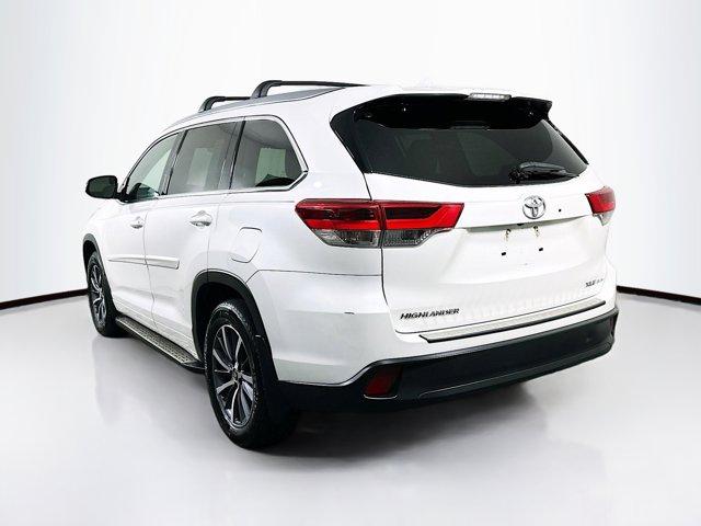 2018 Toyota Highlander Vehicle Photo in Doylsetown, PA 18901