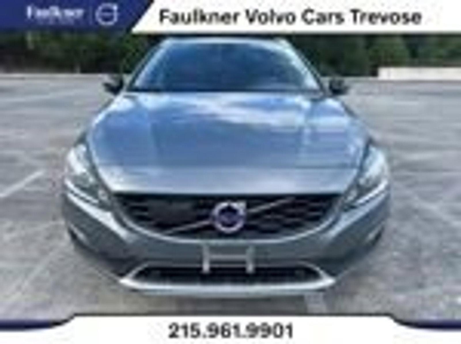 2018 Volvo V60 Cross Country Vehicle Photo in Trevose, PA 19053