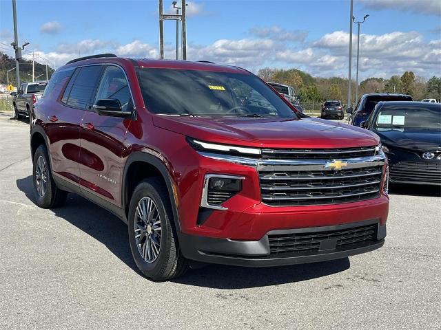 2025 Chevrolet Traverse Vehicle Photo in ALCOA, TN 37701-3235