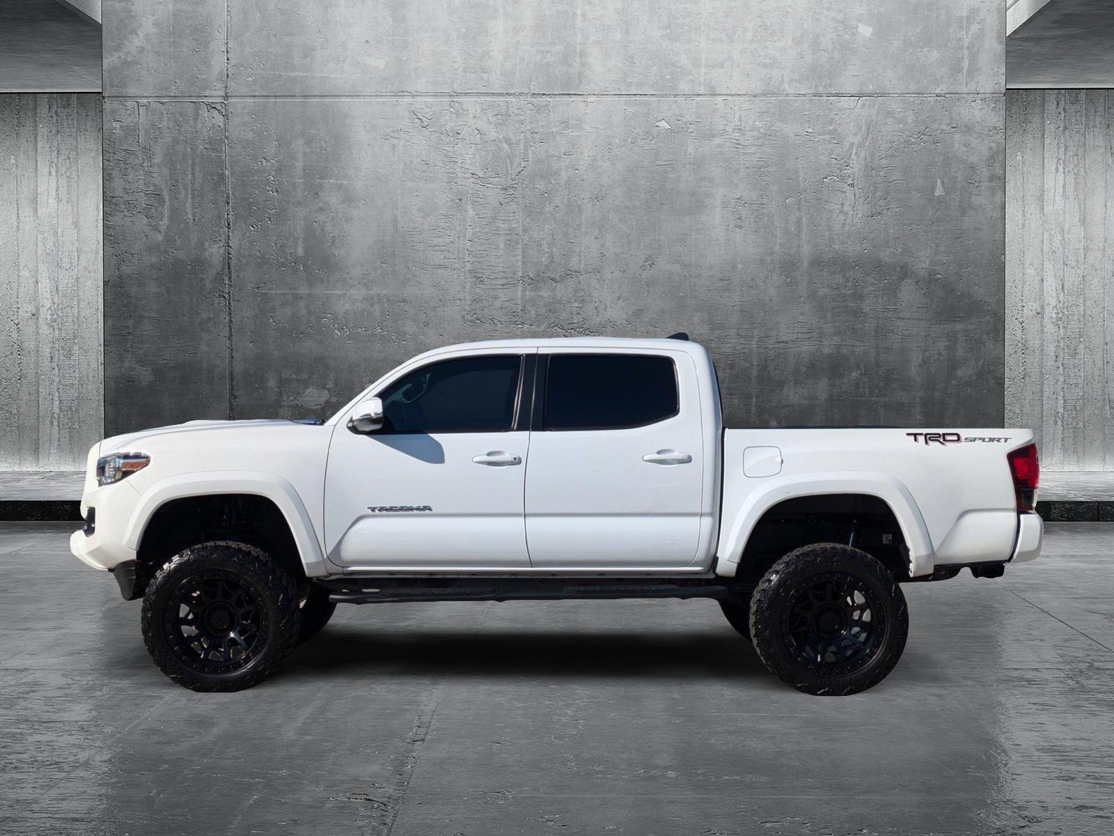 2019 Toyota Tacoma 2WD Vehicle Photo in Tustin, CA 92782