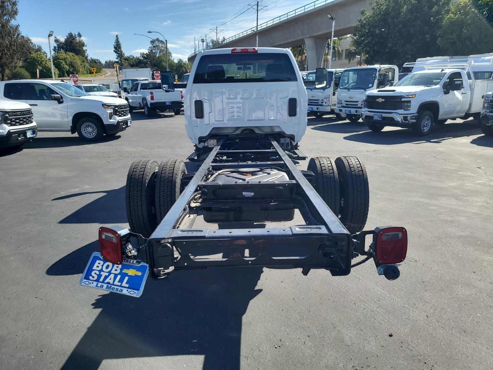 2023 Chevrolet Silverado Chassis Cab Vehicle Photo in LA MESA, CA 91942-8211