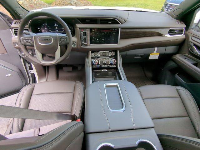 2024 GMC Yukon XL Vehicle Photo in ALBERTVILLE, AL 35950-0246