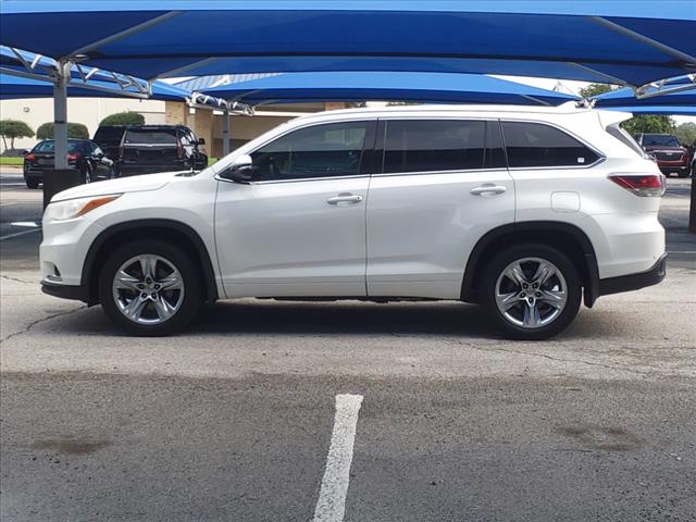 2015 Toyota Highlander Vehicle Photo in Denton, TX 76205