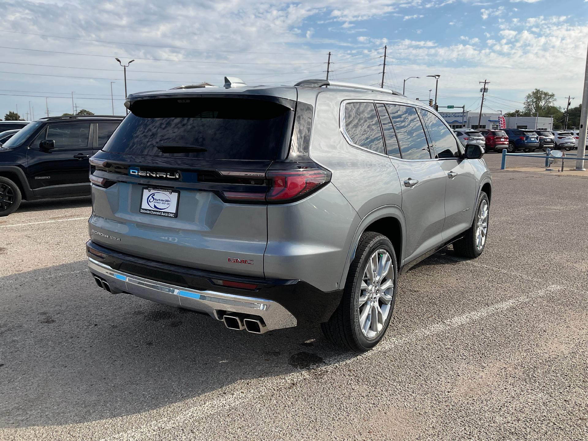 2024 GMC Acadia Vehicle Photo in PONCA CITY, OK 74601-1036