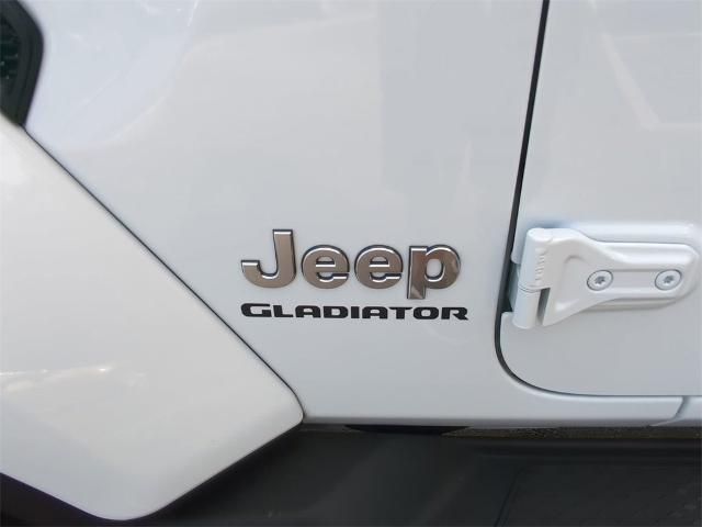 2022 Jeep Gladiator Vehicle Photo in ALBERTVILLE, AL 35950-0246