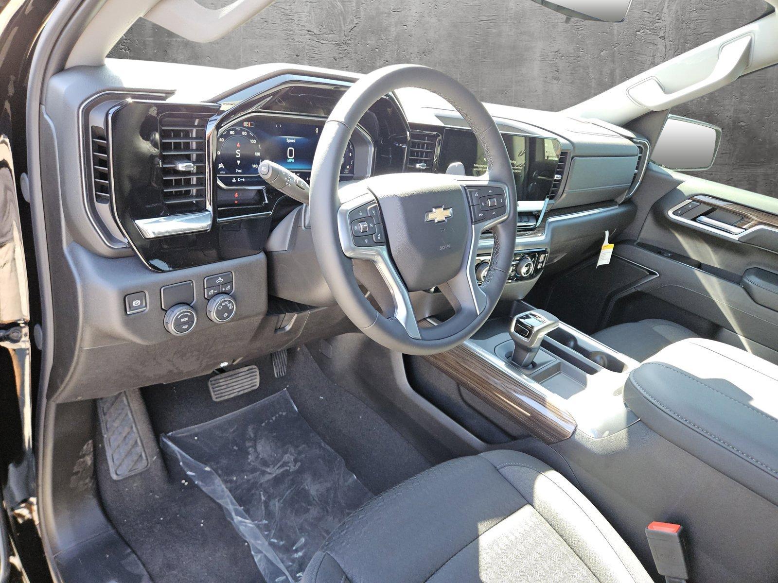 2025 Chevrolet Silverado 1500 Vehicle Photo in NORTH RICHLAND HILLS, TX 76180-7199