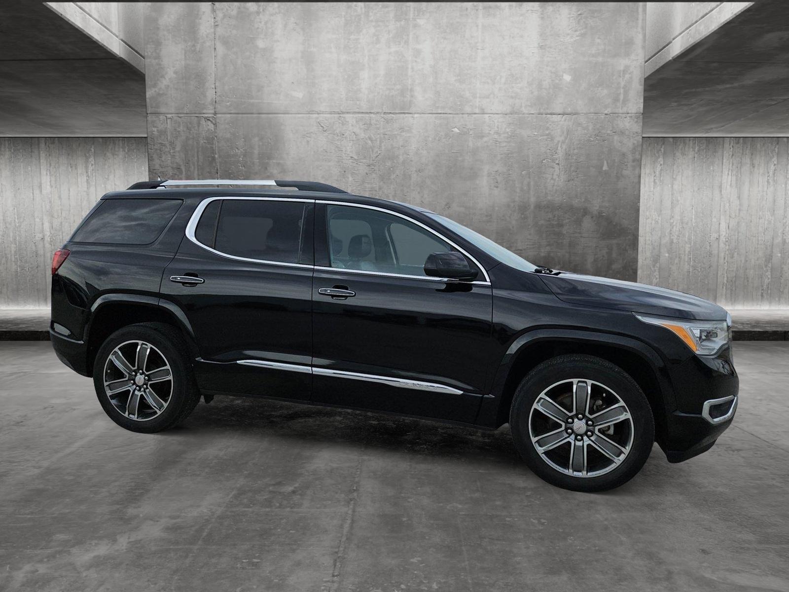 2017 GMC Acadia Vehicle Photo in NORTH RICHLAND HILLS, TX 76180-7199