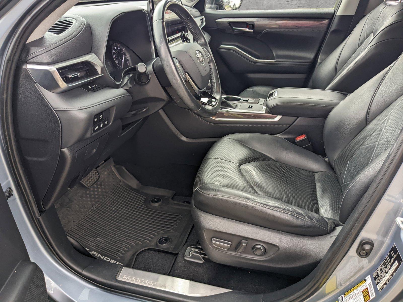 2020 Toyota Highlander Vehicle Photo in Davie, FL 33331