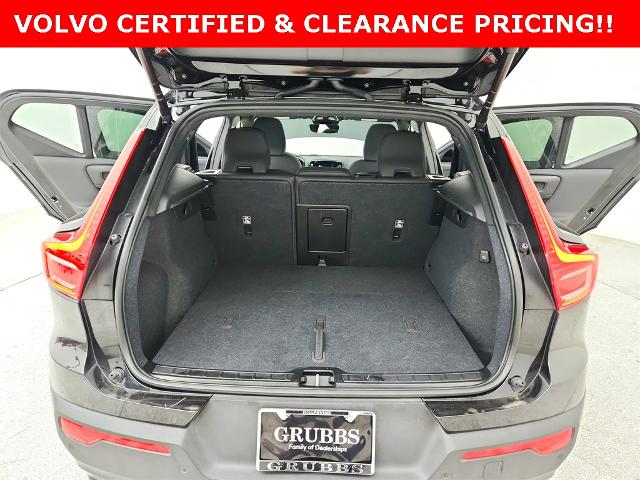 2023 Volvo XC40 Vehicle Photo in Grapevine, TX 76051