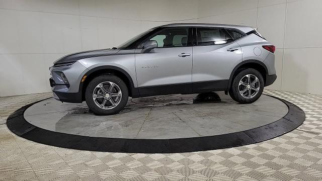 2024 Chevrolet Blazer Vehicle Photo in JOLIET, IL 60435-8135