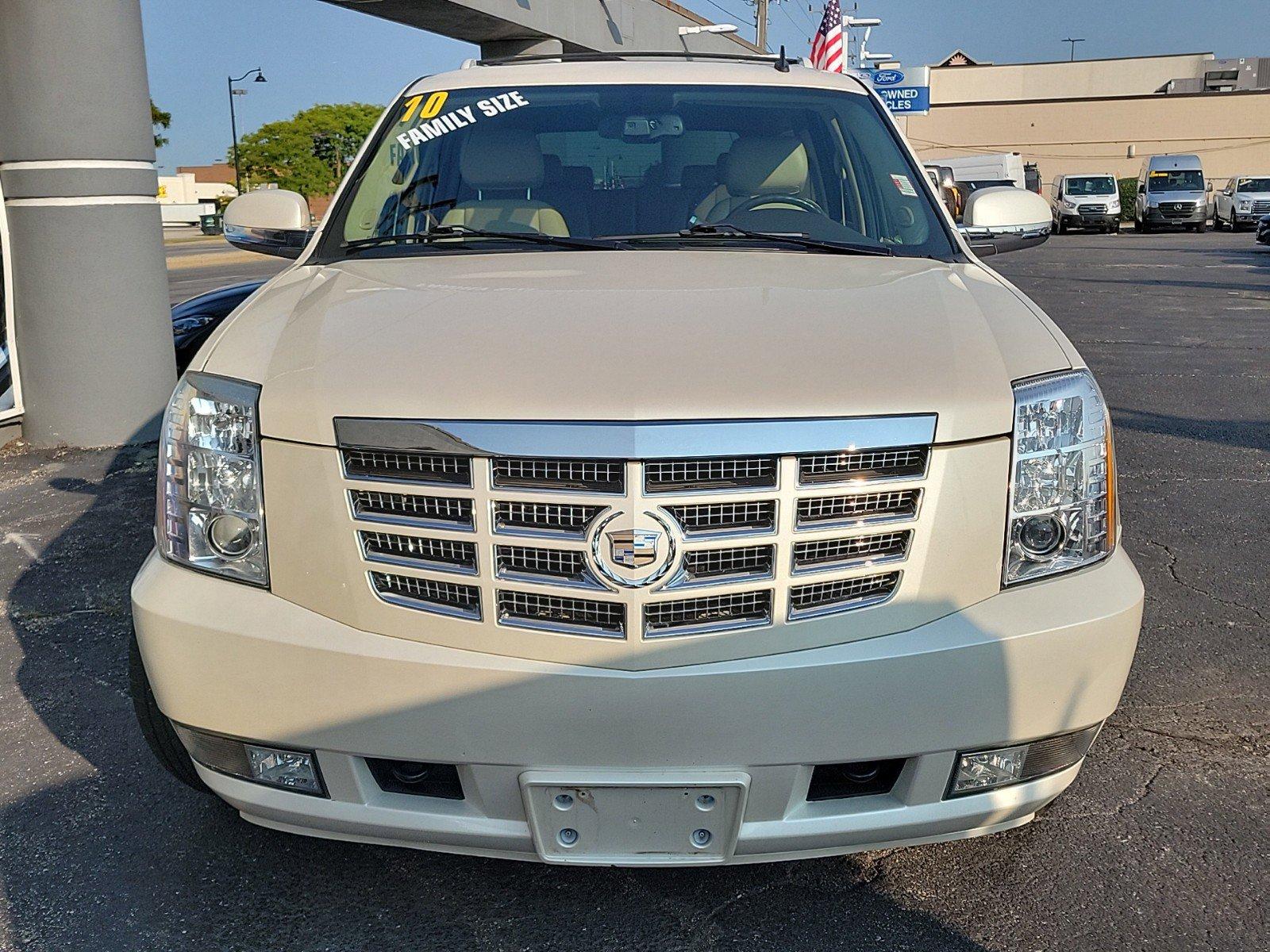 2010 Cadillac Escalade Vehicle Photo in Plainfield, IL 60586