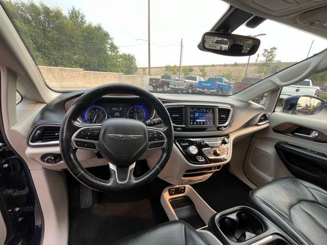 2019 Chrysler Pacifica Vehicle Photo in Salt Lake City, UT 84115-2787