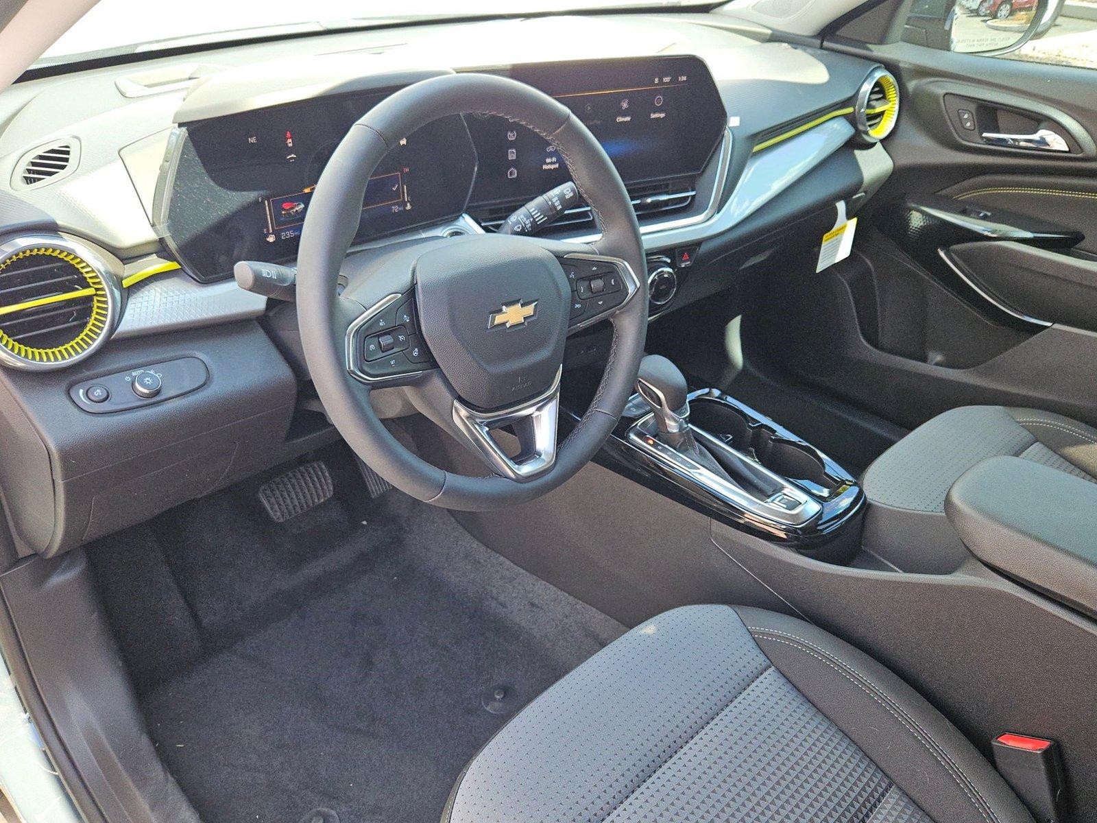 2025 Chevrolet Trax Vehicle Photo in GILBERT, AZ 85297-0446