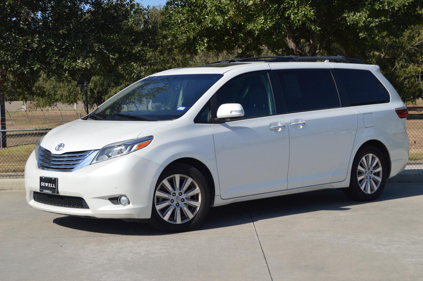 2017 Toyota Sienna Vehicle Photo in Houston, TX 77090