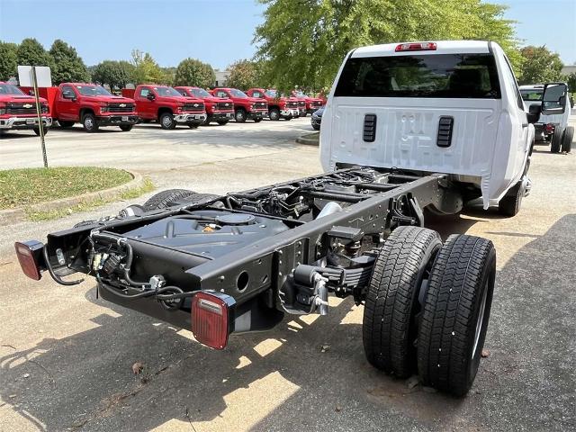 2024 Chevrolet Silverado 3500 HD CC Vehicle Photo in ALCOA, TN 37701-3235