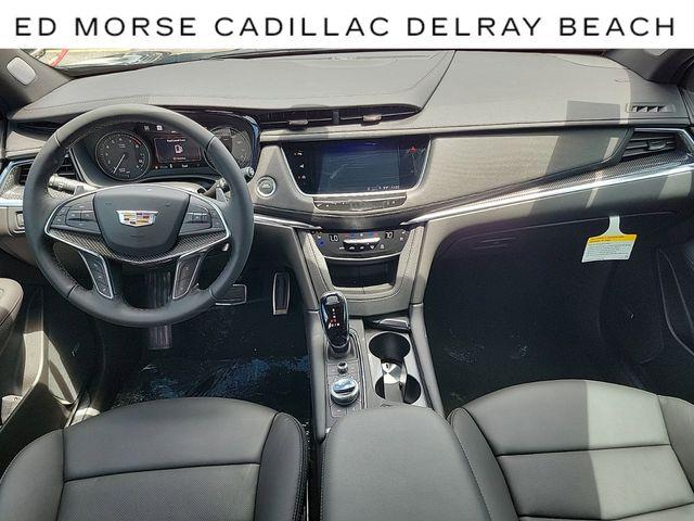 2024 Cadillac XT5 Vehicle Photo in DELRAY BEACH, FL 33483-3294