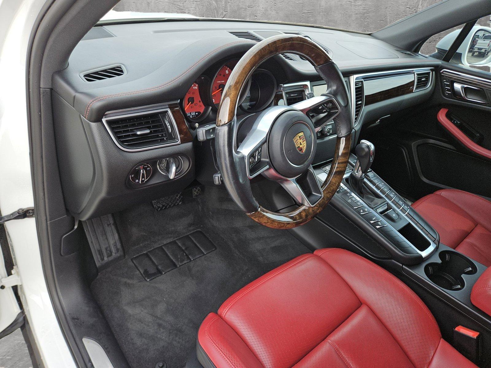 2016 Porsche Macan Vehicle Photo in NORTH RICHLAND HILLS, TX 76180-7199