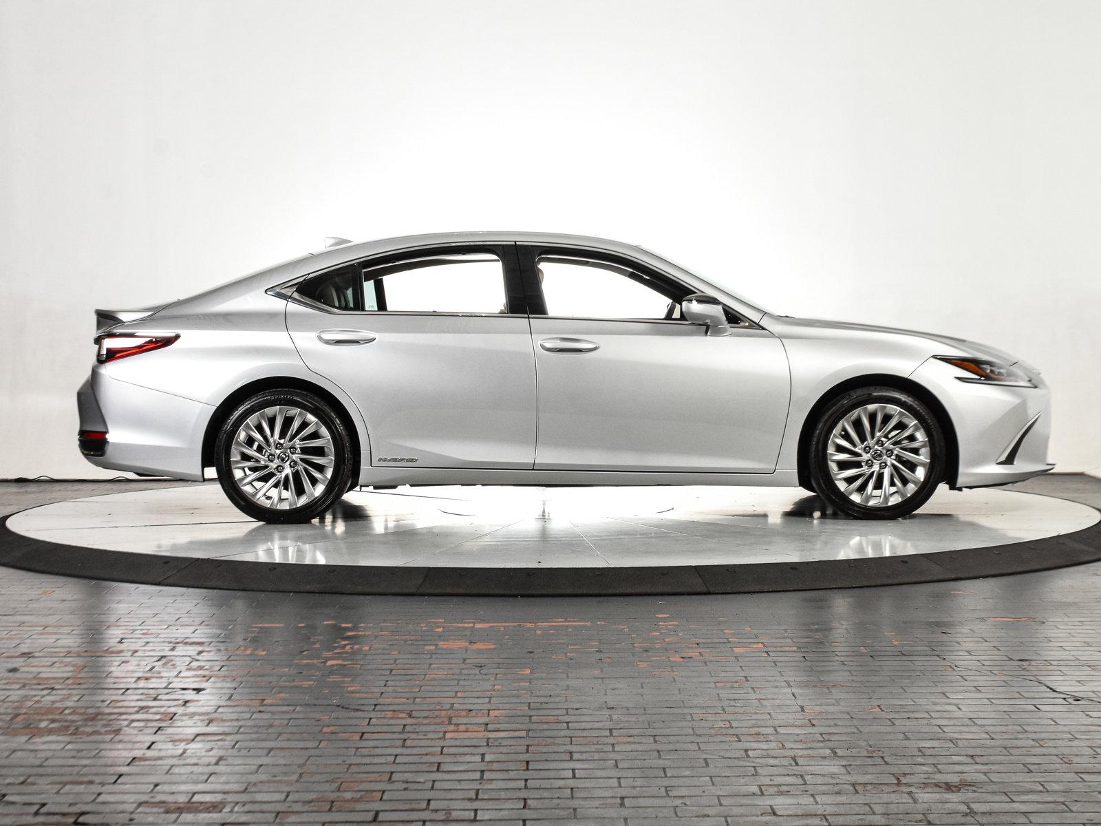 2019 Lexus ES 300h Vehicle Photo in DALLAS, TX 75235