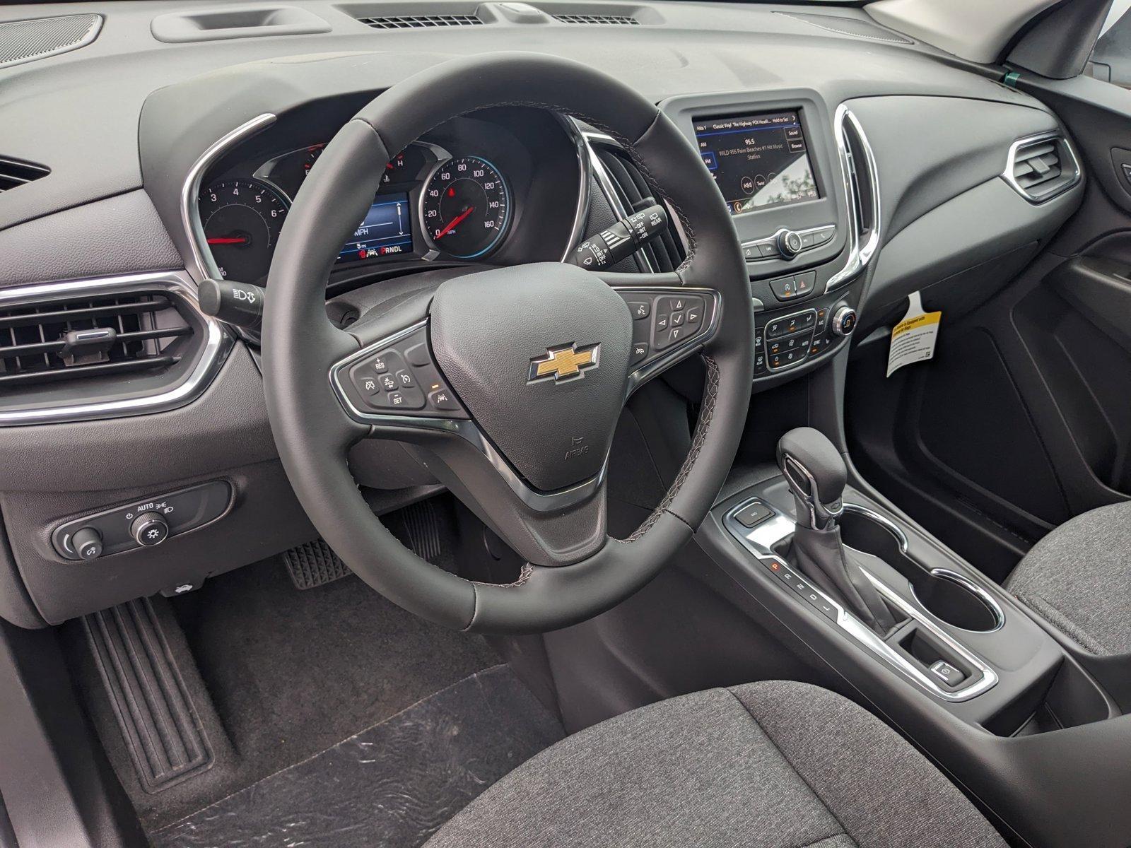 2024 Chevrolet Equinox Vehicle Photo in GREENACRES, FL 33463-3207