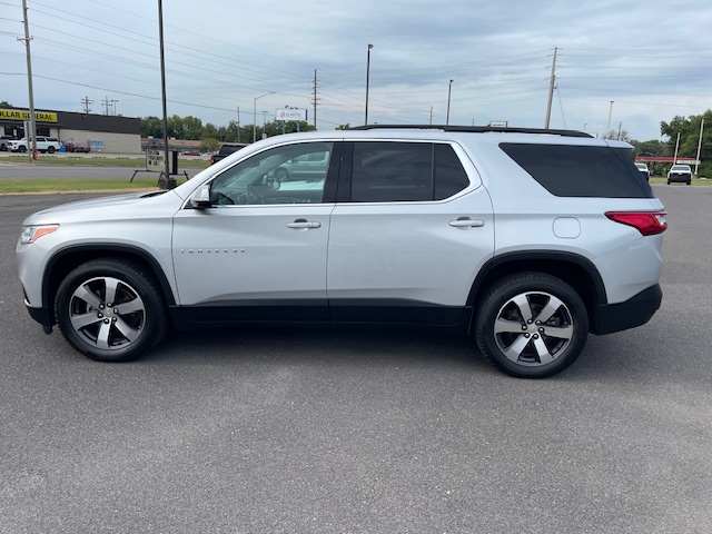 Used 2019 Chevrolet Traverse 3LT with VIN 1GNERHKWXKJ288058 for sale in Carmi, IL