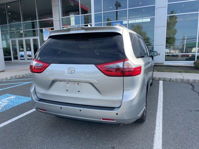 2020 Toyota Sienna Vehicle Photo in Flemington, NJ 08822