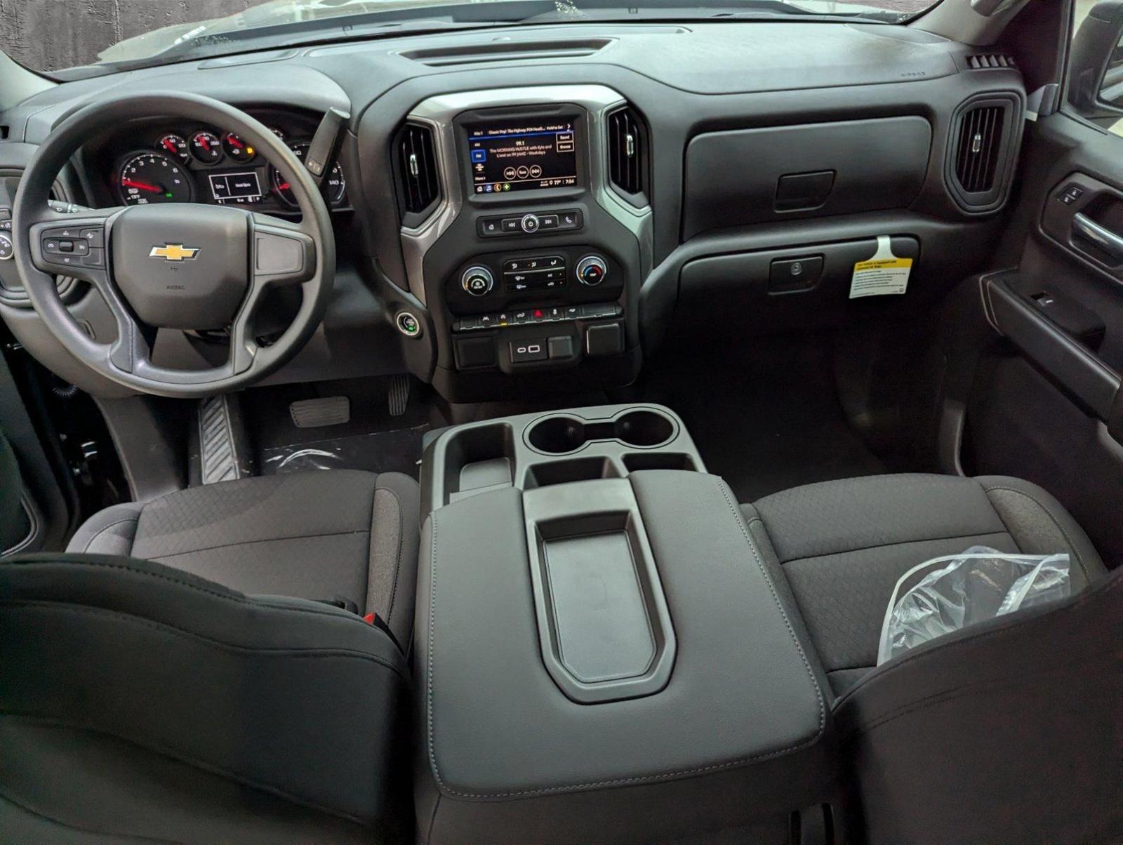 2025 Chevrolet Silverado 1500 Vehicle Photo in PEMBROKE PINES, FL 33024-6534