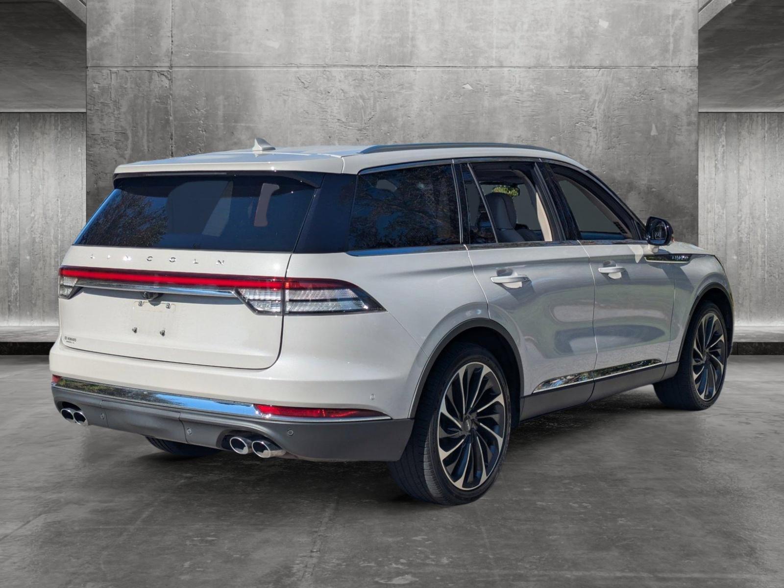 2020 Lincoln Aviator Vehicle Photo in Sarasota, FL 34231