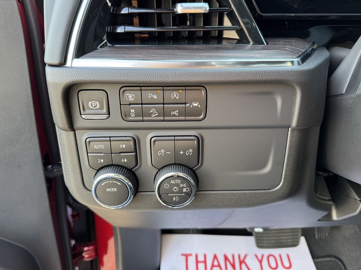 2025 Chevrolet Tahoe Vehicle Photo in BOONVILLE, IN 47601-9633