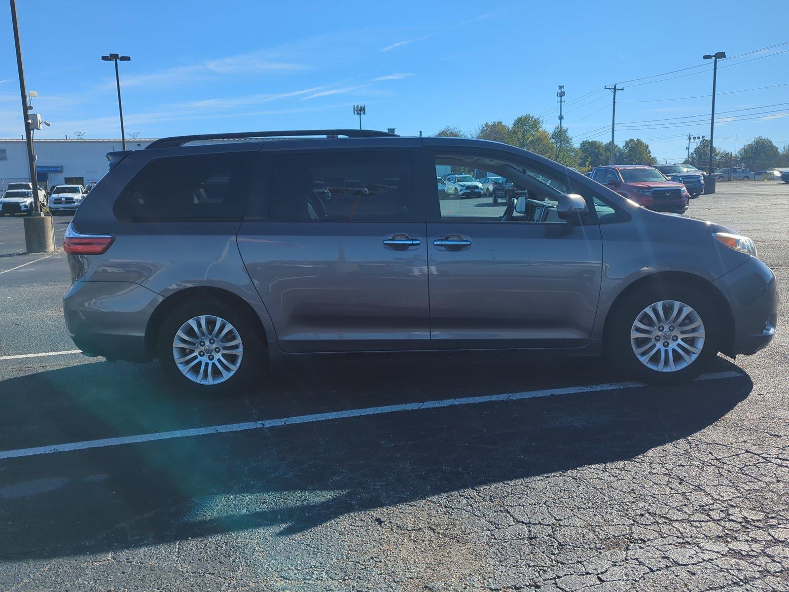 2015 Toyota Sienna Vehicle Photo in Memphis, TN 38128