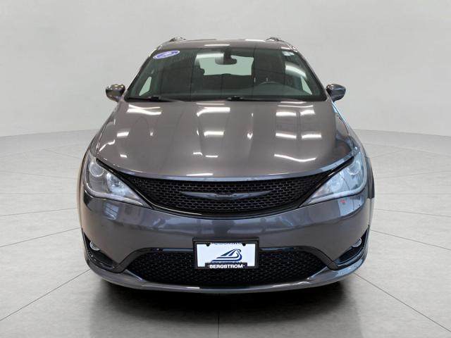 2018 Chrysler Pacifica Vehicle Photo in Green Bay, WI 54304