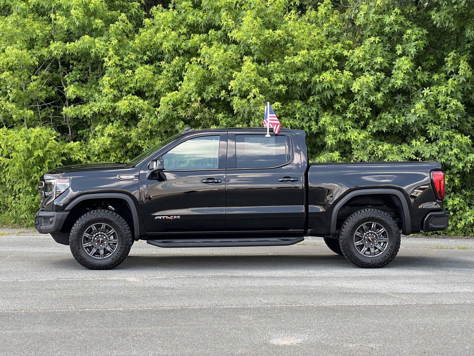 2024 GMC Sierra 1500 Vehicle Photo in MONROE, NC 28110-8431