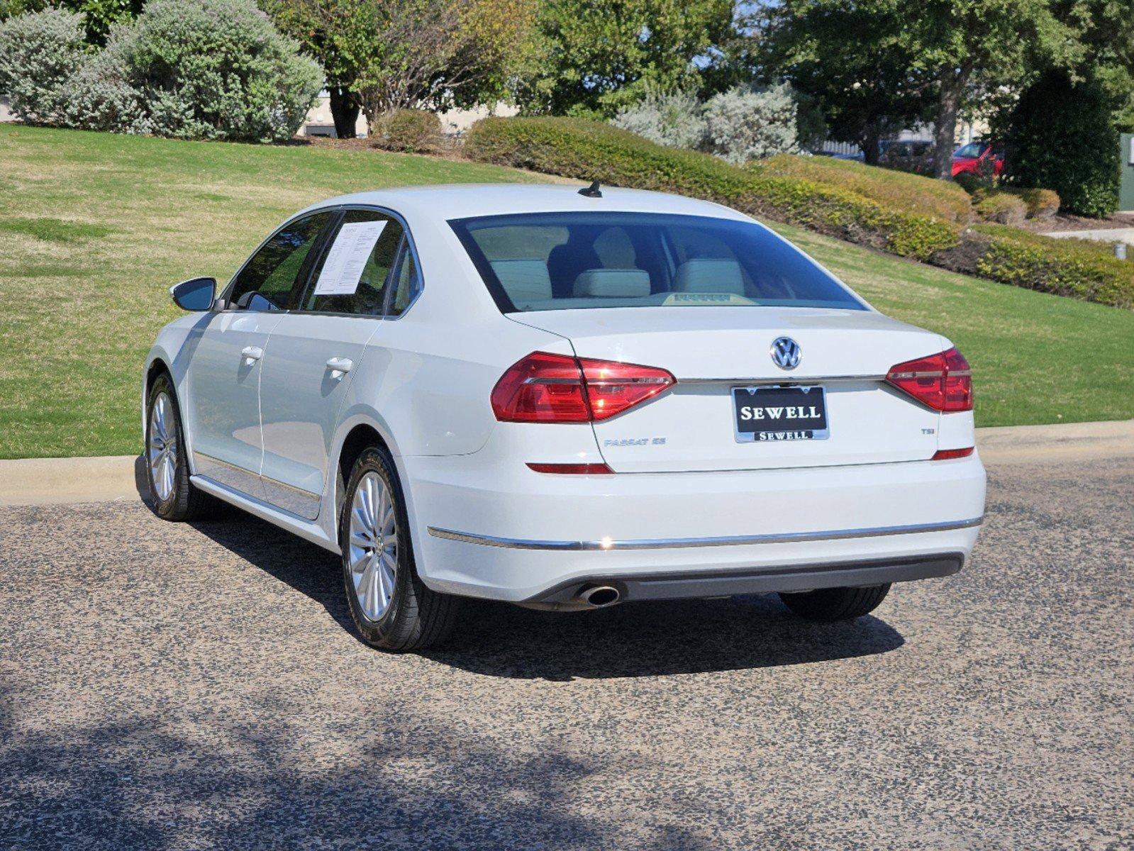 2016 Volkswagen Passat Vehicle Photo in Fort Worth, TX 76132