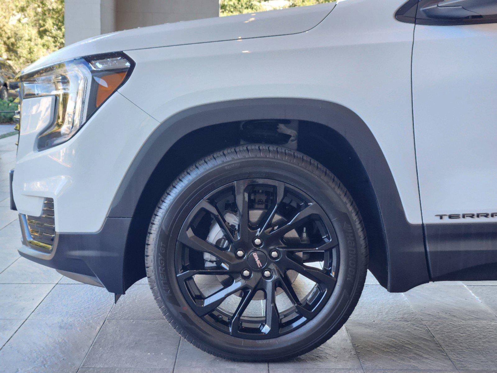 2024 GMC Terrain Vehicle Photo in HOUSTON, TX 77079-1502