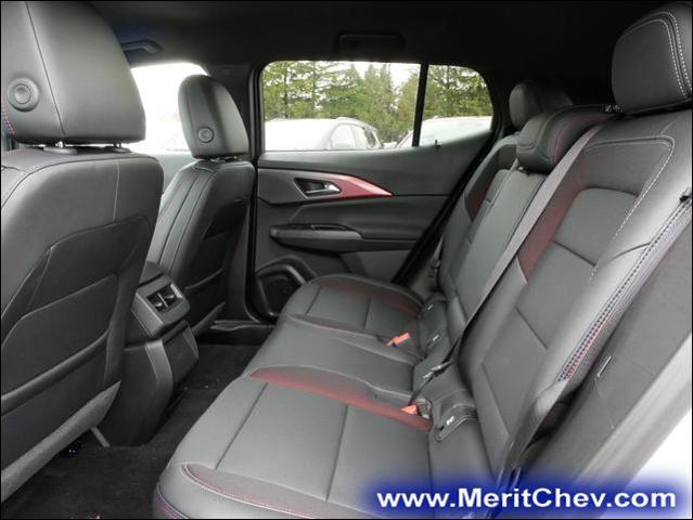 2025 Chevrolet Equinox EV Vehicle Photo in MAPLEWOOD, MN 55119-4794