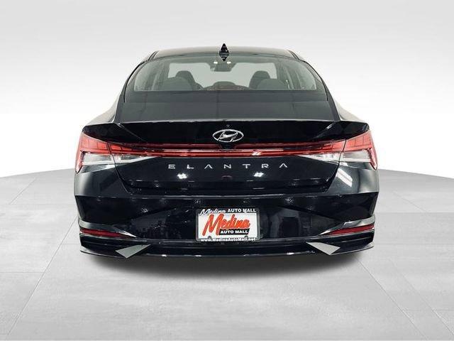 2022 Hyundai Elantra Vehicle Photo in MEDINA, OH 44256-9631