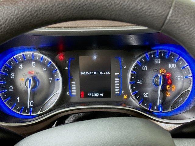 2018 Chrysler Pacifica Vehicle Photo in Doylsetown, PA 18901