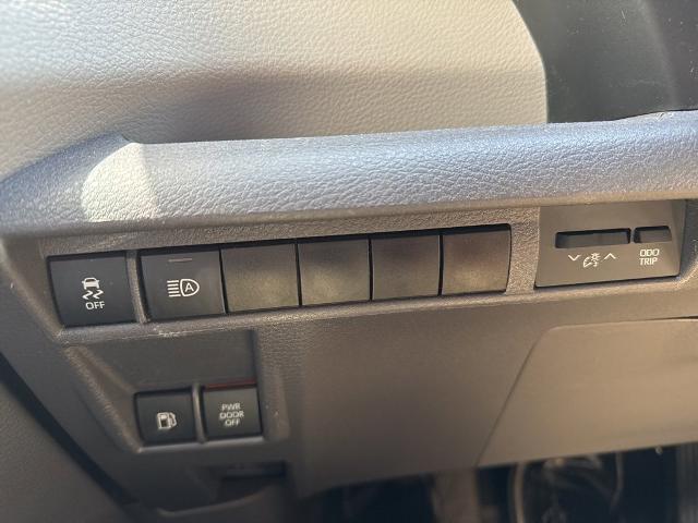 2021 Toyota Sienna Vehicle Photo in MARION, NC 28752-6372