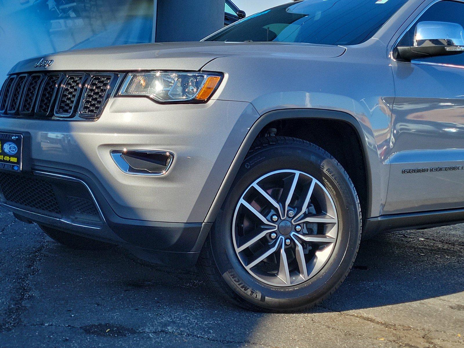 2020 Jeep Grand Cherokee Vehicle Photo in Saint Charles, IL 60174