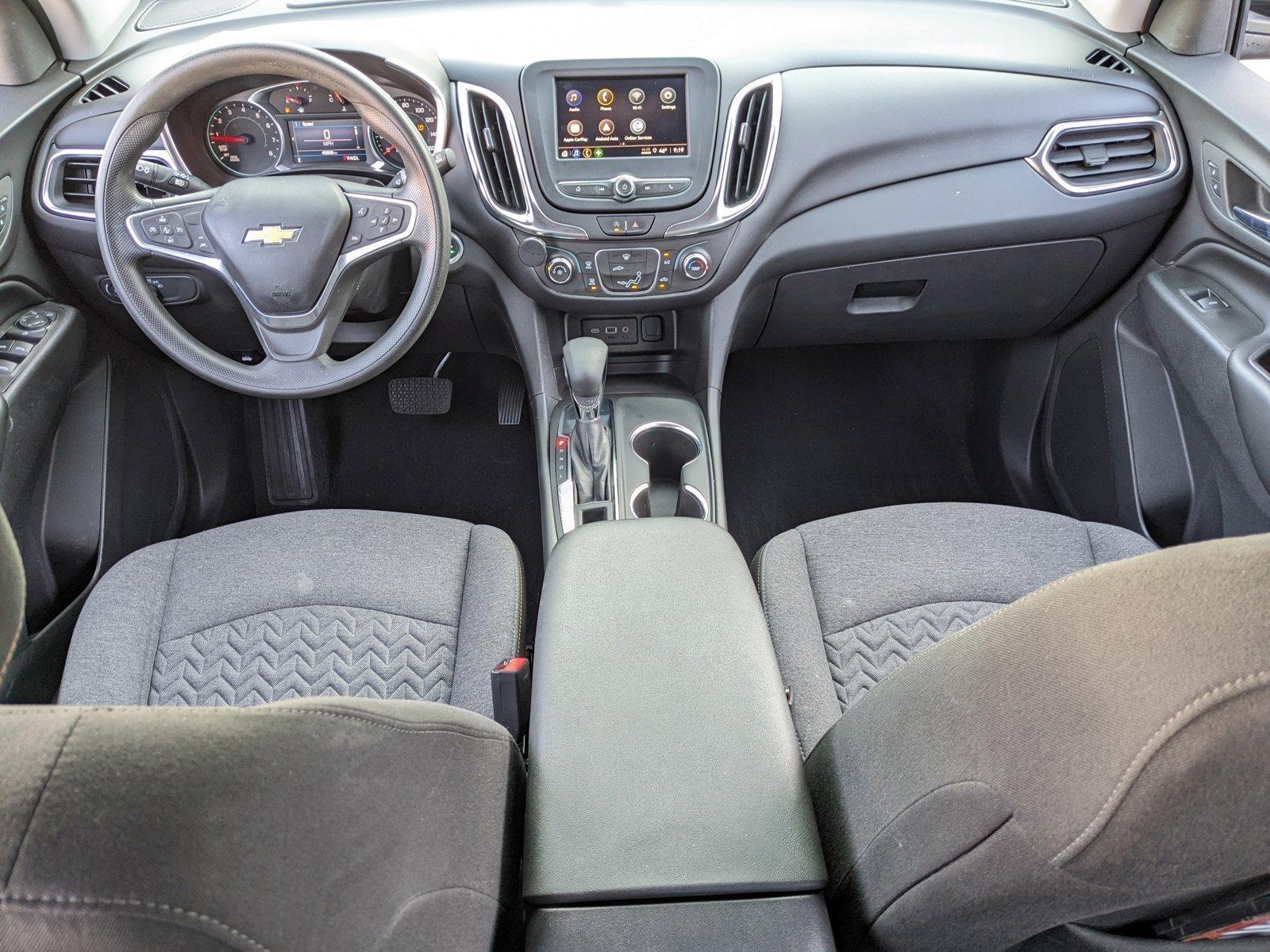 2022 Chevrolet Equinox Vehicle Photo in VALENCIA, CA 91355-1705