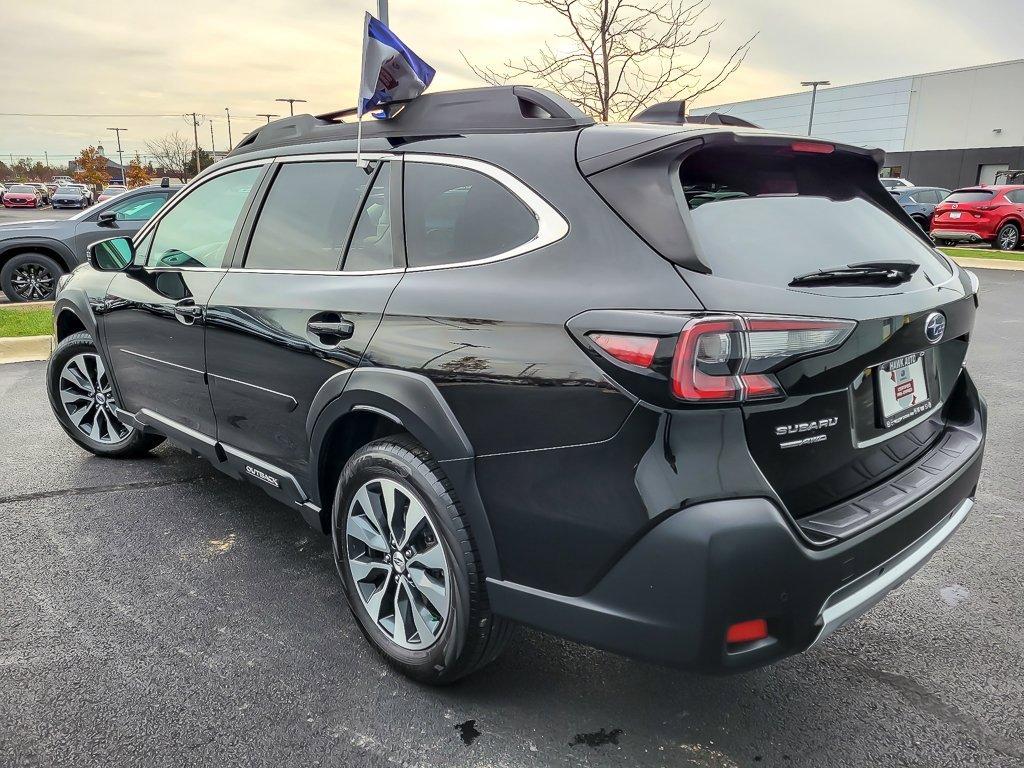 2023 Subaru Outback Vehicle Photo in Saint Charles, IL 60174