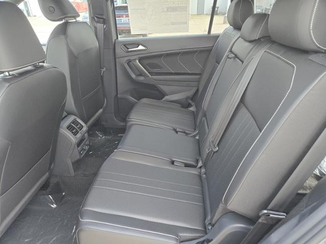 2024 Volkswagen Tiguan Vehicle Photo in Weatherford, TX 76087