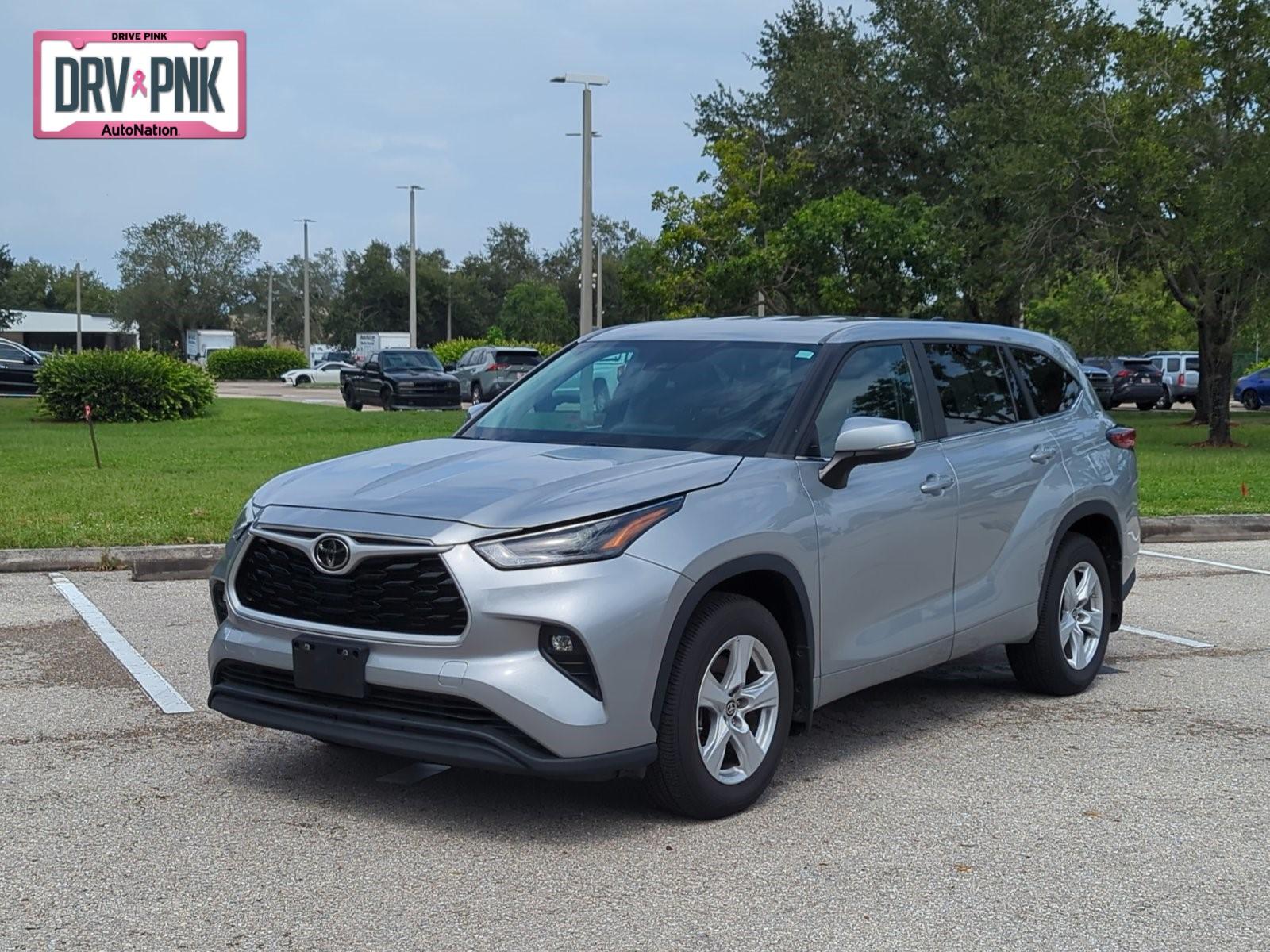 2023 Toyota Highlander Vehicle Photo in Ft. Myers, FL 33907