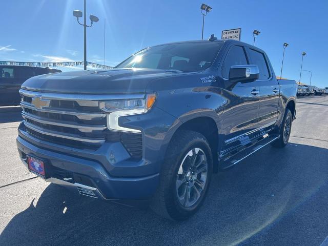 Used 2024 Chevrolet Silverado 1500 High Country with VIN 1GCUDJE83RZ367266 for sale in Gillette, WY