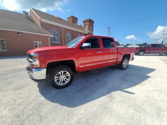 Used 2017 Chevrolet Silverado 1500 LT with VIN 3GCUKREC0HG461032 for sale in Winchester, IL