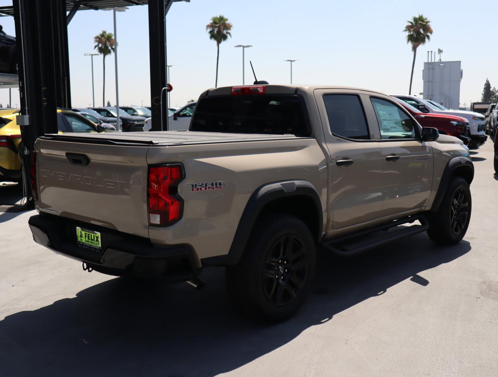 2024 Chevrolet Colorado Vehicle Photo in LOS ANGELES, CA 90007-3794