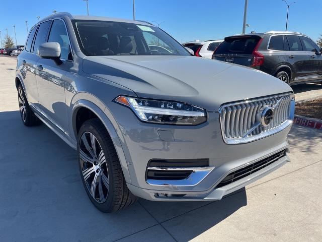 2025 Volvo XC90 Vehicle Photo in Grapevine, TX 76051